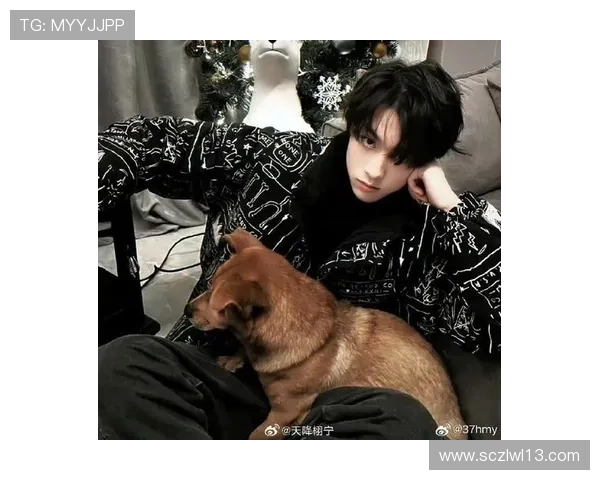 足球明星们的爱犬大揭秘：你不知道的明星与狗狗的温馨故事