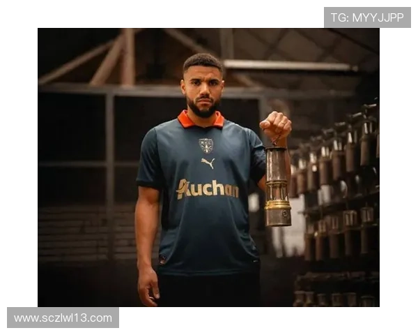 前锋球衣背后的故事足球明星如何塑造他们的传奇形象 前锋球衣背后的故事足球明星如何塑造他们的传奇形象