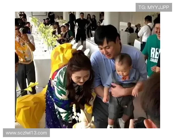 歌星与足球明星的奇妙邂逅视频揭示了他们背后的故事与友谊